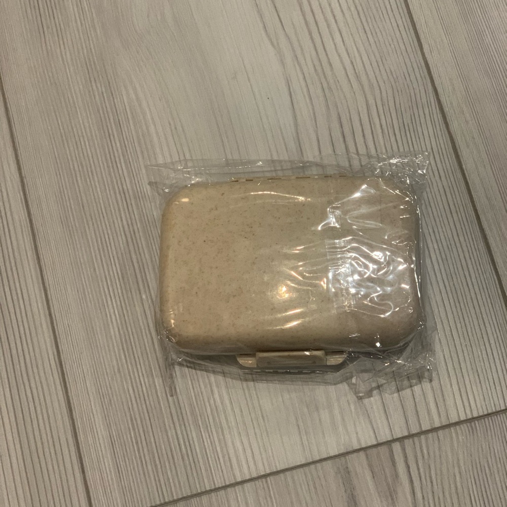 Doterra - Travel Pillcase - Picture 2 of 5